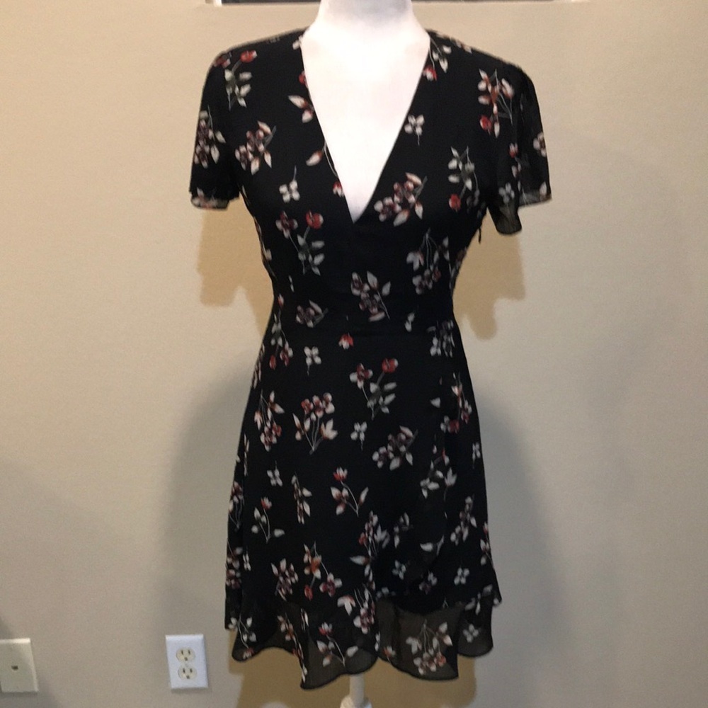 Madewell Posey Black Floral Ruffle Hem Faux Wrap  Lined Mini Dress-Size 0